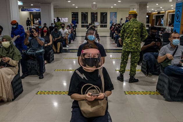 Malaysia s AstraZeneca COVID-19 Vaccination Program People queue to receive the AstraZeneca COVID-19 vaccine as part of a mass vaccination program in Kuala Lumpur on May 16, 2021. Kuala Lumpur Malaysia latif-notitle210516_npswW  Copyright: xMohdxFirdausx