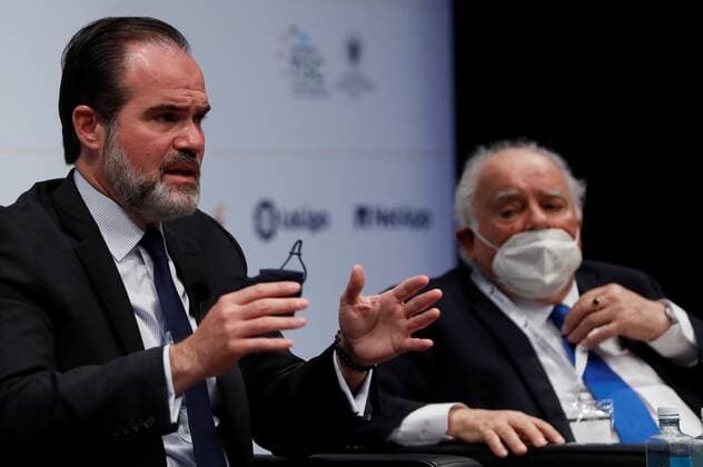 (L to R) President of the Inter-American Development Bank Mauricio Claver-Carone, and CEAPI s president of honor, Enrique V. Iglesias, take part in the round table Believe and Create Ibero-America. Ideas for the debate during the 4th Ibero-American CEAPI Congress held in Madrid, Spain, 17 May 2025. 4th Ibero-American CEAPI Congress !ACHTUNG: NUR REDAKTIONELLE NUTZUNG!  Copyright: xMariscalx GRAF9193 20210517-637568449825369826