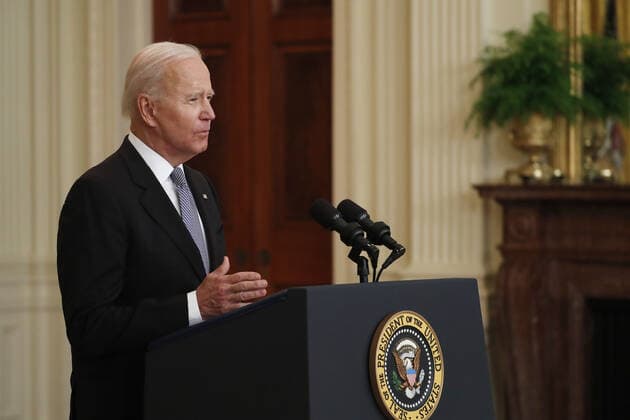 May 17, 2021, Washington, District of Columbia, USA: United States President Joe Biden delivers remarks on the COVID-19 response and the vaccination program from the East Room of the White House in Washington, DC, USA, 17 May 2021. The President announced the US will share its excess vaccines with other nations Washington USA - ZUMAs152 20210517_zaa_s152_035 Copyright: xShawnxThewx-xPoolxViaxCnpx