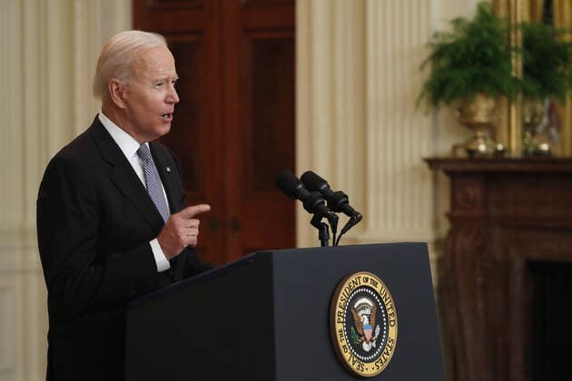 May 17, 2021, Washington, District of Columbia, USA: United States President Joe Biden delivers remarks on the COVID-19 response and the vaccination program from the East Room of the White House in Washington, DC, USA, 17 May 2021. The President announced the US will share its excess vaccines with other nations Washington USA - ZUMAs152 20210517_zaa_s152_036 Copyright: xShawnxThewx-xPoolxViaxCnpx