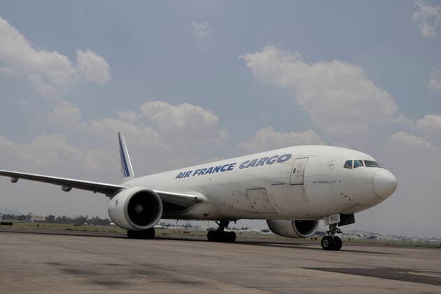 Virus Outbreak Mexico Landing of an Air France airplane at Mexico City s International Airport from Moscow, Russia, with a shipment of 500,000 doses of Sputnik V biological vaccine as part of the vaccination strategy for adults and teachers against COVID-19 in Mexico. On May 17, 2021 in Mexico City, Mexico. Mexico City Mexico vieyra-notitle210517_npRSh  Copyright: xGerardoxVieyrax