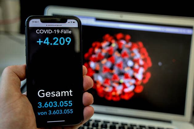 Coronavirus in Germany Covid 19 Dashboard of the Robert Koch Institute 18 05 2021 Robert Koch Institute 7 days Incidence 79.5 7 days Number of cases 66 101 COVID 19 cases 3 603 055 Addition of 4 209 compared to the previous day COVID 19 deaths 86 381 Addition of 221 compared to the previous day