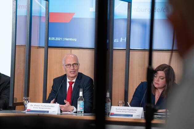 Hamburg Senate informs about easing of Corona measures at state press conference in Hamburg City Hall Peter Tschentscher, First Mayor, Katharina Fegebank, Second Mayor Hamburg Senate informs about easing of Corona measures at state press conference in Hamburg City Hall Peter Tschentscher, First Mayor