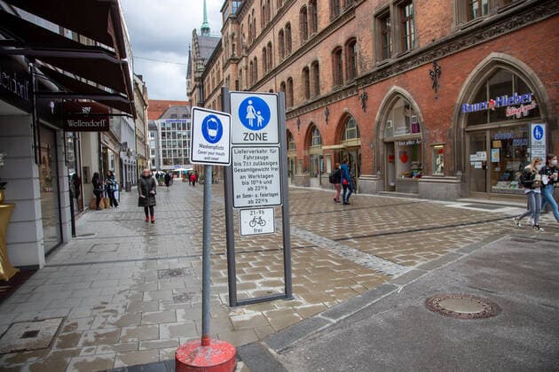 Incidence in Munich falls back below 50, The seven day incidence in Munich, Germany falls back below 50 on May 18 5 2021 This would allow museums, shops and other facilities to reopen without an appointment if the score remains stable The seven day incidence in Munich, Ger