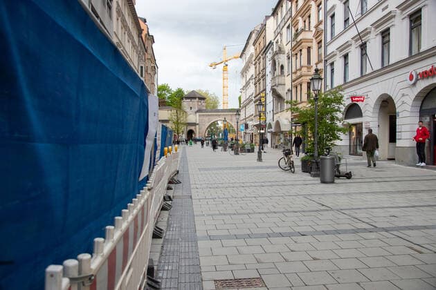 Incidence in Munich falls back below 50, Pedestrian zone in the Sendlinger street The seven day incidence in Munich, Germany falls back below 50 on 18 5 2021 This could allow museums, shop