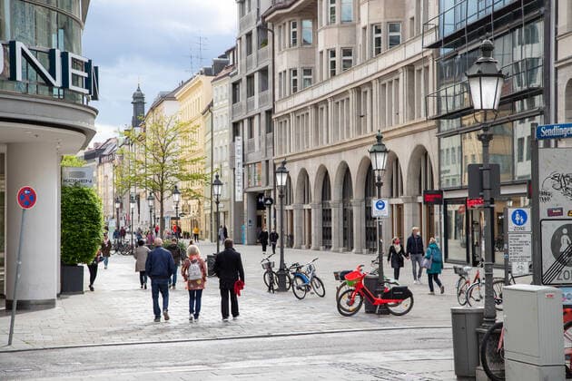 Incidence in Munich falls back below 50, Pedestrian zone in the Sendlinger street The seven day incidence in Munich, Germany falls back below 50 on 18 5 2021 This could allow museums, shop