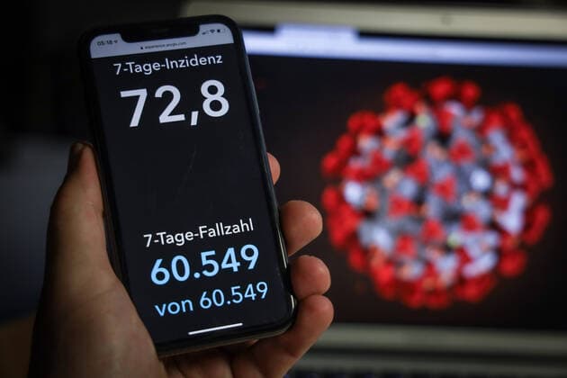 Coronavirus in Germany Covid 19 Dashboard of the Robert Koch Institute 19 05 2021 Robert Koch Institute 7 days Incidence 72.8 7 days Number of cases 60 549 COVID 19 cases 3 614 095 Addition of 11 040 compared to the previous day COVID 19 deaths 86 665 Addition of 284 compared to the previous day