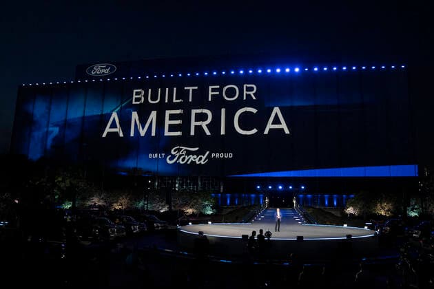 Bilder des Jahres 2021, News 05 Mai News Themen der Woche KW20 News Bilder des Tages May 19, 2021, Dearborn, Michigan, USA: Ford Motor Company executive chairman BILL FORD speaks at an event to launch the new all-electric pickup truck at an event at the Ford World Headquarters in Dearborn, Michigan on May 19, 2021. Dearborn USA - ZUMAs222 20210519_znp_s222_074 Copyright: xDominickxSokotoffx