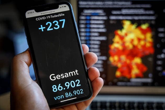 Coronavirus in Germany Covid 19 Dashboard of the Robert Koch Institute 20 05 2021 Robert Koch Institute 7 days Incidence 68.0 7 days Number of cases 56 558 COVID 19 cases 3 626 393 Addition of 12 298 compared to the previous day COVID 19 deaths 86 902 Addition of 237 compared to the previous day