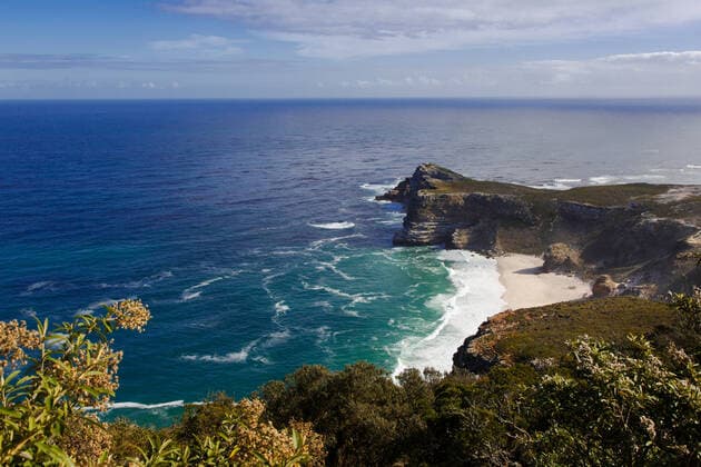 Creative Highlights World Secluded beach at Cape Point in South Africa Copyright: xDuncanxNoakes (www.fouroaksonlinx 19068970