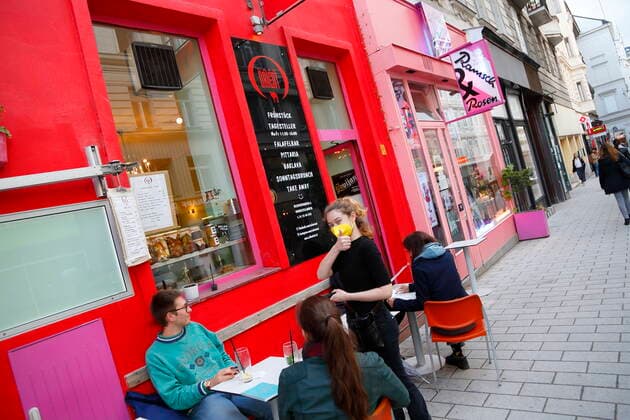 Corona pandemic Vienna opens gastronomy Corona crisis Vienna opens premises Vienna, Mariah AVN101002500007