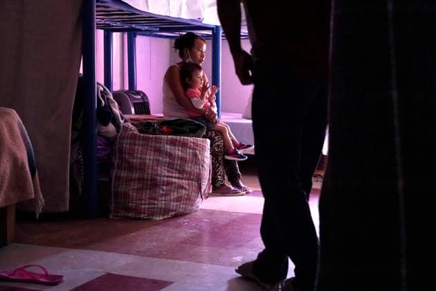 MEX: MIGRANTS AWAIT US VISAS MEXICAN REFUGE CENTERS Refugees go on with daily life in Centro Comunitario shelter on May 20 ,2021 in Ciudad Juarez Mexico. Migrants await for months sometimes to obtain US Visas in Mexican Refuge Centers. According to unofficial estimates approximately 200,000 migrants have crossed into the United States along the southern border since February 2021. Ciudad Juarez Chihuahua Mexico lamparski-mexmigra210521_npm27  Copyright: xJohnxLamparskix
