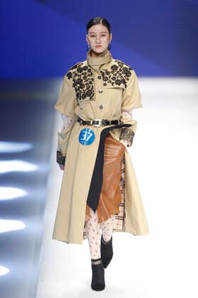 BEIJING, CHINA - MAY 20: A model showcases designs on the runway during the 26th China Fashion Young Talent Award on day six of China Graduate Fashion Week 2021 at 751D.PARK on May 20, 2021 in Beijing, China.  Copyright: xVCGx CFP111330837757