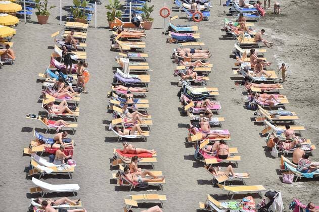 Photo IPP Felice De Martino Naples 23 05 2021 Chronicle Evidence of normalcy after the restrictions covid 19 on the Naples waterfront In the picture Evidence of normalcy in Posillipo Italy Photo Press World Copyright  0
