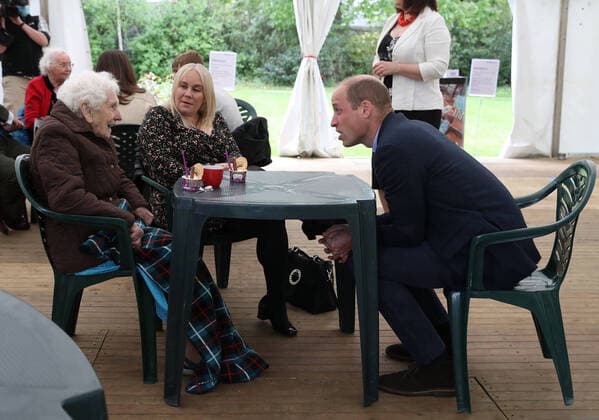 Coronavirus in Kanada, Premierminister von Nova Scotia Iain Rankin bekommt Pfizer-BioNTech Impfung Entertainment Bilder des Tages . 23 05 2021. Edinburgh, United Kingdom. Prince William, the Duke of Cambridge, during a visit to the QueenÕs Bay Lodge Care Home in Edinburgh, Scotland, United Kingdom.  xPoolx xi-Imagesx IIM-22201-0002