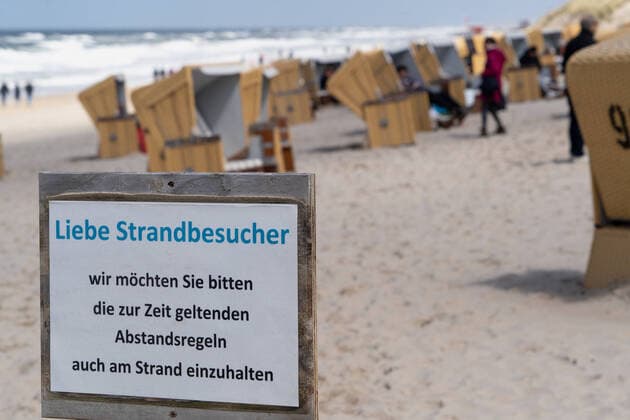 North Sea Island Sylt on Whitsunday 2021 Whitsun on Sylt during the Corona Pandemic Wenningstedt North Sea Island Sylt on Whitsunday 2021 Whitsun on Sylt during the Corona Pandemic Wenningstedt , Sylt Schleswig Holstein Germany Sylt