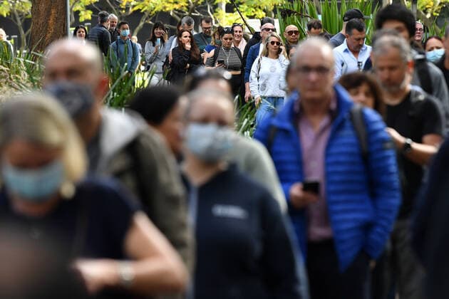 SYDNEY COVID19 VACCINATION HUB, Members of the public wait for a vaccine at a mass COVID-19 vaccination hub in Sydney, Monday, May 24, 2021. ( NO ARCHIVING, EDITORIAL USE ONLY, NO USE IN BOOKS WITHOUT CONSENT SYDNEY NSW AUSTRALIA  Copyright: xJOELxCARRETTx 20210524001544784755