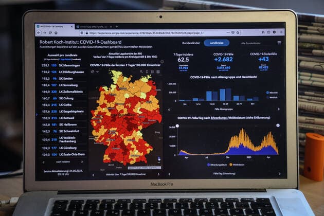 Coronavirus in Germany Covid 19 Dashboard of the Robert Koch Institute 23 05 2021 Robert Koch Institute 7 days Incidence 62.5 7 days Number of cases 51 993 COVID 19 cases 3 651 640 Addition of 2 682 compared to the previous day COVID 19 deaths 87 423 Addition of 43 compared to the previous day