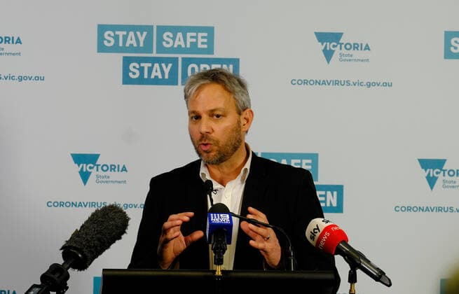 VICTORIA CORONAVIRUS COVID19, Victorian Chief Health Officer Brett Sutton addresses the media during a press conference in Melbourne, Monday, May 24, 2021. ( NO ARCHIVING, EDITORIAL USE ONLY, NO USE IN BOOKS WITHOUT CONSENT Melbourne VIC AUSTRALIA  Copyright: xLUISxASCUIx 20210524001544806063