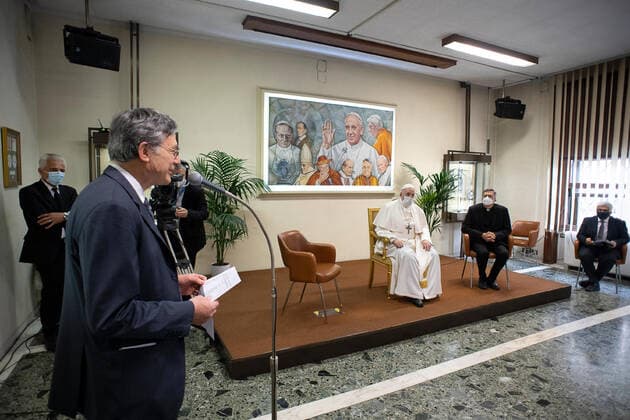 May 24,2021 : Pope Francis visits the Working Community of the Dicastery for Communication at the Pio Palace in Rome  Copyright: x VATICANxMEDIAx CPPx xIPAx x CatholicxPressxPhotox