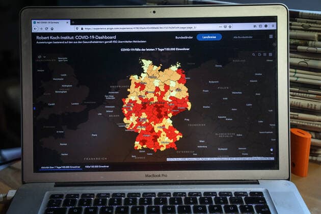 Coronavirus in Germany Covid 19 Dashboard of the Robert Koch Institute 25 05 2021 Robert Koch Institute 7 days Incidence 58.4 7 days Number of cases 48 591 COVID 19 cases 3 653 551 Addition of 1 911 compared to the previous day COVID 19 deaths 87 456 Addition of 33 compared to the previous day