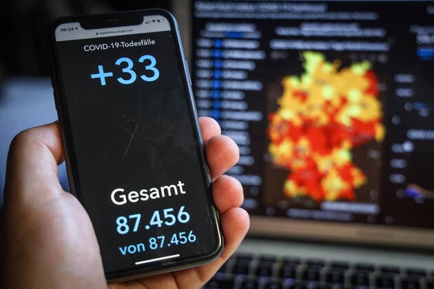 Coronavirus in Germany Covid 19 Dashboard of the Robert Koch Institute 25 05 2021 Robert Koch Institute 7 days Incidence 58.4 7 days Number of cases 48 591 COVID 19 cases 3 653 551 Addition of 1 911 compared to the previous day COVID 19 deaths 87 456 Addition of 33 compared to the previous day