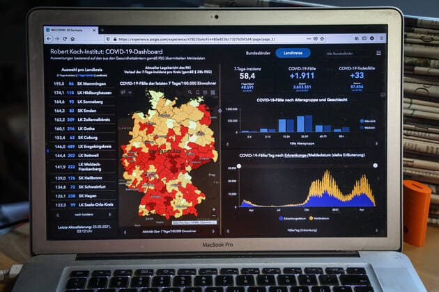 Coronavirus in Germany Covid 19 Dashboard of the Robert Koch Institute 25 05 2021 Robert Koch Institute 7 days Incidence 58.4 7 days Number of cases 48 591 COVID 19 cases 3 653 551 Addition of 1 911 compared to the previous day COVID 19 deaths 87 456 Addition of 33 compared to the previous day