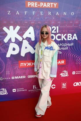 MOSCOW, RUSSIA - MAY 25, 2021: Singer DAASHA (Sasha Shcherbakova) attends the pre-party event for the ZHARA Music Awards 2021 ceremony at the Zafferano restaurant. Mikhail Japaridze TASS  TS101533