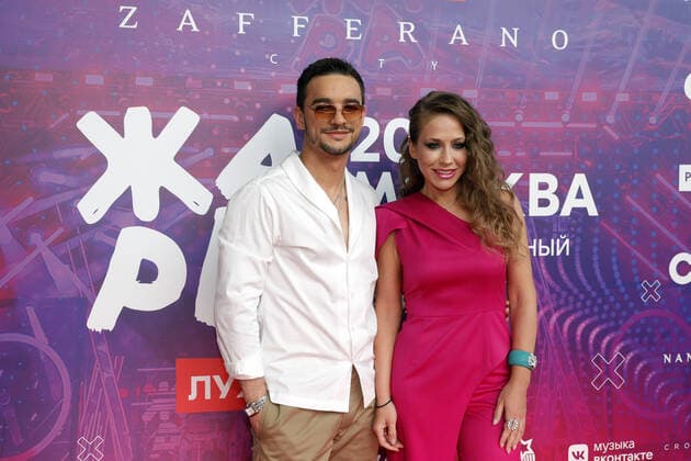 MOSCOW, RUSSIA - MAY 25, 2021: TV presenters Konstantin Tarasyuk and Yulia Baranovskaya attend the pre-party event for the ZHARA Music Awards 2021 ceremony at the Zafferano restaurant. Mikhail Japaridze TASS  TS101536