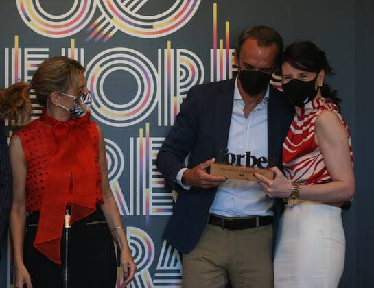 (L-R) The third vice-president and Minister of Labor, Yolanda Diaz presents the Forbes award to the director of SAP, Rafael Brugnini and the director of Human Resources, Alba Herrera during the presentation of the Forbes Award to the best company to work for, at the Westin Palace Hotel, on May 25, 2021, in Madrid (Spain). Every year, Forges prepares its list of the 50 best companies to work for, a selection that this year takes on a strange relevance because of the pandemic, during which companies, and especially their Human Resources directors, have been challenged to implement extraordinary measures that take intoaccounttheir main asset, people. 25 MAY 2021;COMPANY;FORBES;FORBES AWARD;BEST COMPANY;ECONOMICS;HUMAN RESOURCES CÃ zaro De L Copyright: xCÃ zaroxDexLucax 3735852