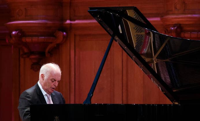 MOSCOW, RUSSIA - MAY 26, 2021: Israeli pianist and conductor Daniel Barenboim, the six-time Grammy winner, gives a solo concert at the Great Hall of the Moscow Tchaikovsky Conservatory. He dedicates the event to his late fellow pianist, friend and father-in-law Dmitry Bashkirov. Vyacheslav Prokofyev TASS  TS101763
