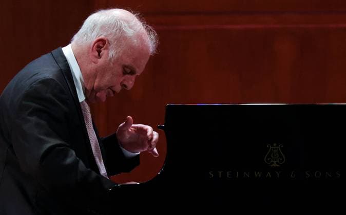 MOSCOW, RUSSIA - MAY 26, 2021: Israeli pianist and conductor Daniel Barenboim, the six-time Grammy winner, gives a solo concert at the Great Hall of the Moscow Tchaikovsky Conservatory. He dedicates the event to his late fellow pianist, friend and father-in-law Dmitry Bashkirov. Vyacheslav Prokofyev TASS  TS10176C