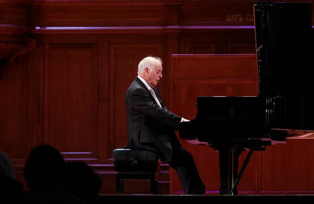 MOSCOW, RUSSIA - MAY 26, 2021: Israeli pianist and conductor Daniel Barenboim, the six-time Grammy winner, gives a solo concert at the Great Hall of the Moscow Tchaikovsky Conservatory. He dedicates the event to his late fellow pianist, friend and father-in-law Dmitry Bashkirov. Vyacheslav Prokofyev TASS  TS101770