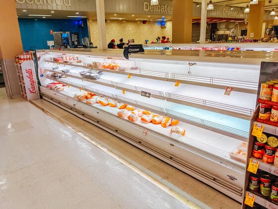 May 27, 2021: Melbourne, Australia - May 27, 2021: Victorian State Government announces a circuit breaker lockdown for 7 days, which results in panic buying at supermarkets across Victoria. This is due to the rises in cases of Coronavirus or COVID-19. - ZUMAp121 20210527_zsp_p121_018 Copyright: xChrisxPutnamx