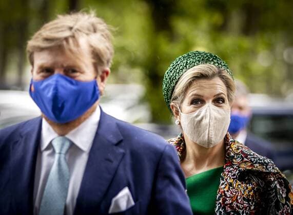VENLO Queen Maxima and King Willem Alexander on arrival at the Brightlands Campus Greenport during a regional visit to North Limburg The royal couple will speak on campus about innovations in the field of agriculture and health ANP ROYAL IMAGES REMKO DE WAAL  Copyright: xHollandsexHoogtex xxANPx x431861479x
