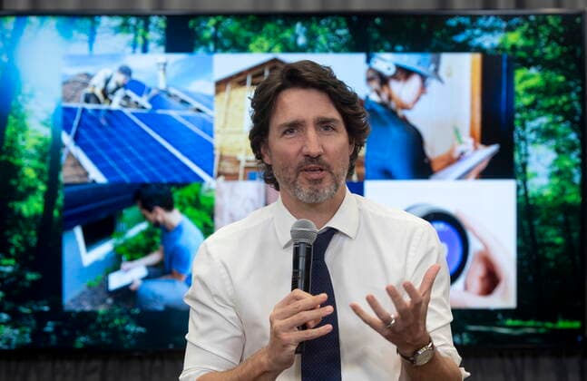 News Bilder des Tages May 27, 2021, Ottawa, on, Canada: Prime Minister Justin Trudeau speaks about energy savings during a virtual appearance in Ottawa, Thursday, May 27, 2021. Ottawa Canada  - ZUMAc35_ 20210527_zaf_c35_037 Copyright: xAdrianxWyldx