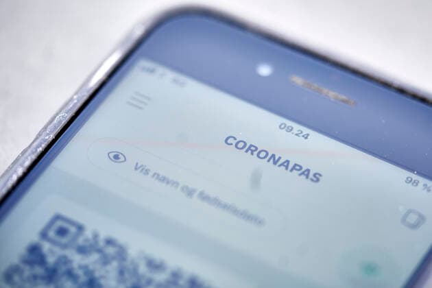 New coronapas app can now be downloaded Copenhagen, Friday 28 May 2021 In the app it will be possible for the user to switch between two settings for use in Denmark and abroad, so that only the necessary information is displayed. The app can be used to document a valid coronapas in both in Denmark and when traveling in the EU, Copenhagen Denmark  Copyright: RitzauxScanpix SignexGoldmannx cop108 spdk20210528-105009-L
