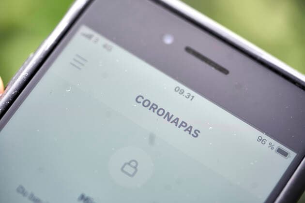 New coronapas app can now be downloaded Copenhagen, Friday 28 May 2021 In the app it will be possible for the user to switch between two settings for use in Denmark and abroad, so that only the necessary information is displayed. The app can be used to document a valid coronapas in both in Denmark and when traveling in the EU, Copenhagen Denmark  Copyright: RitzauxScanpix SignexGoldmannx COP108 spdk20210528-111127-L