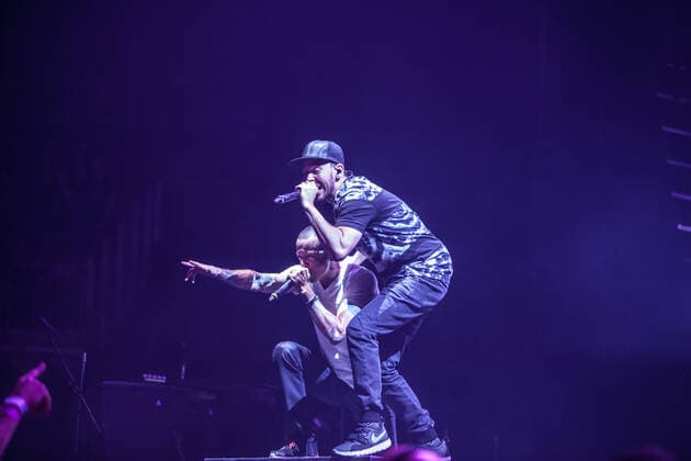 Linkin Park The American rock band Linkin Park performs a live concert at the O2 Arena in London. Here lead vocalist Chester Bennington (L) is pictured live on stage with guitarist and rapper Mike Shinoda (R). UK, 23 11 2014. London United Kingdom O2 Arena  Copyright: xGonzalesxPhoto MichaelxHornbogenx