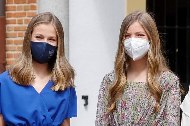 May 28, 2021, Madrid, Spain: Princess Leonor and Princess Sofia arrive for the confirmation of Princess Leonor at Asuncion de Nuestra Senora church in the municipality of Aravaca in Madrid. Madrid Spain - ZUMAs197 20210528_zaa_s197_022 Copyright: xOscarxFuentesx