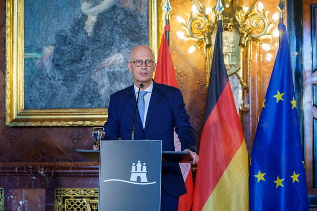 Hamburg Senate informs about upcoming opening steps during the Corona Pandemic First Mayor Dr Peter Tschentscher Hamburg Senate informs about upcoming opening steps during the Corona Pandemic First Mayor Dr Peter Tschentscher , Hamburg Hamburg Germany City Hall