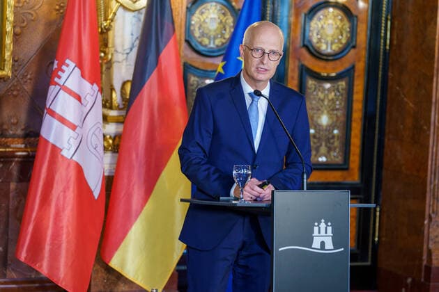 Hamburg Senate informs about upcoming opening steps during the Corona Pandemic First Mayor Dr Peter Tschentscher Hamburg Senate informs about upcoming opening steps during the Corona Pandemic First Mayor Dr Peter Tschentscher , Hamburg Hamburg Germany City Hall