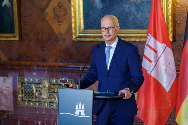 Hamburg Senate informs about upcoming opening steps during the Corona Pandemic First Mayor Dr Peter Tschentscher Hamburg Senate informs about upcoming opening steps during the Corona Pandemic First Mayor Dr Peter Tschentscher , Hamburg Hamburg Germany City Hall