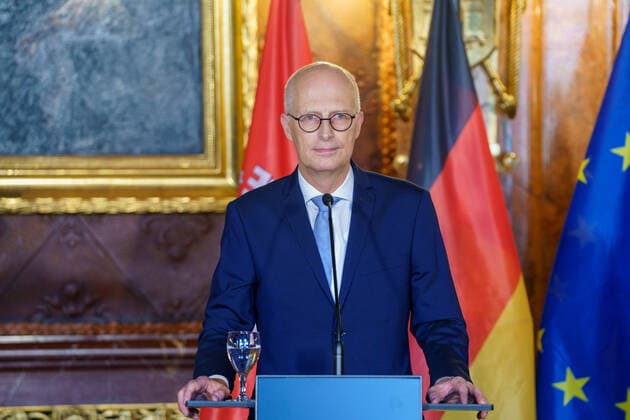 Hamburg Senate informs about upcoming opening steps during the Corona Pandemic First Mayor Dr Peter Tschentscher Hamburg Senate informs about upcoming opening steps during the Corona Pandemic First Mayor Dr Peter Tschentscher , Hamburg Hamburg Germany City Hall