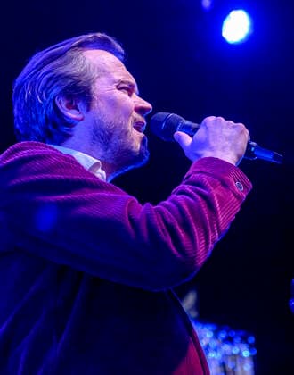 Danish Peter Sommer plays up to Havefest paa Plaenen in Tivoli on Friday 28 May 2021 with seated audience divided into two sections Havefest replaces Fredagsrock, which has been canceled due to the Covid 19 Corona crisis, Copenhagen  Copyright: TorbenxChristensen TorbenxChristensenx spdk20210529-005605-L