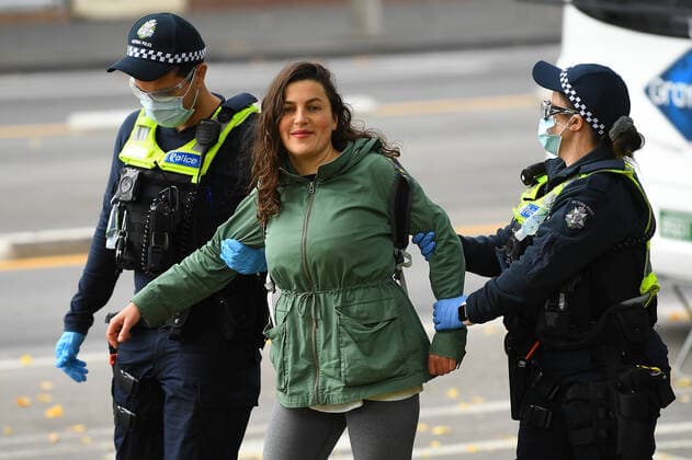 VICTORIA CORONAVIRUS COVID19, Protesters gather at Flagstaff Gardens in Melbourne, Saturday, May 29, 2021. Anti-lockdown and anti vaccination protesters are demonstrating in defiance of Victorian health directives and mandatory stay-at-home orders following a 7 day lockdown. ( NO ARCHIVING, EDITORIAL USE ONLY, NO USE IN BOOKS WITHOUT CONSENT MELBOURNE VIC AUSTRALIA  Copyright: xJAMESxROSSx 20210529001545910745