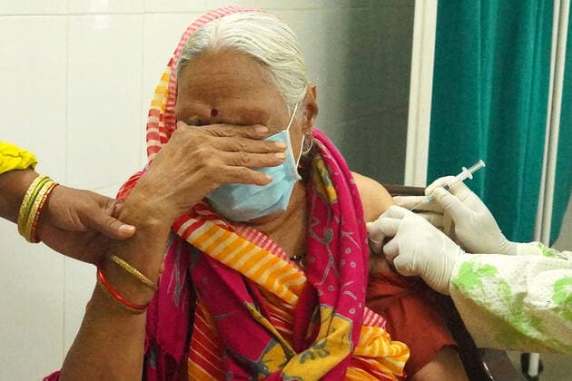 Virus Outbreak India An Elderly woman reacts as she is inoculated with the Covid-19 coronavirus vaccine at a government hospital in Ajmer, Rajasthan, India on 29 May 2021. Ajmer Rajasthan India sharma-notitle210529_npi71  Copyright: xHimanshuxSharmax