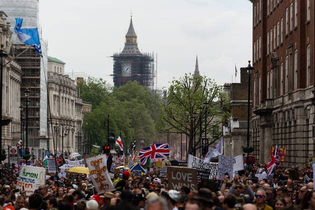 Thousands Gather In London For ˜Medical Freedom Bill Anti-Lockdown Protest Demonstrators take part in an anti-lockdown Medical Freedom Bill protest, amid the spread of the Indian Covid variant, in London, Britain, 29 May 2021. The Metropolitan Police have said they are aware of plans for a large-scale protest and have increased officer numbers accordingly. London United Kingdom musialek-thousand210529_npsrj  Copyright: xMaciekxMusialekx