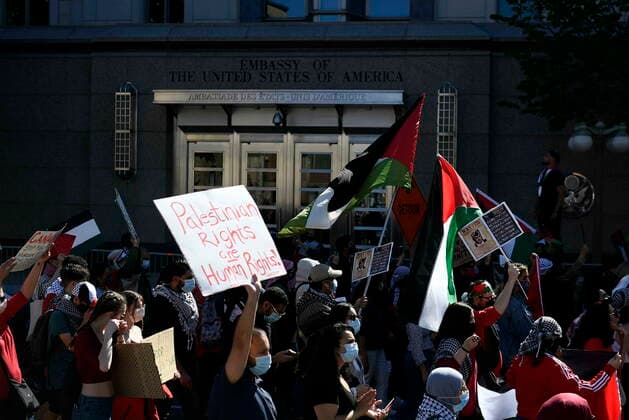 May 29, 2021, Ottawa, on, Canada: People rally outside the Embassy of the United States in Ottawa to denounce Israel s military actions in the Palestinian territories, on Saturday, May 29, 2021. Ottawa Canada  - ZUMAc35_ 20210529_zaf_c35_009 Copyright: xJustinxTangx