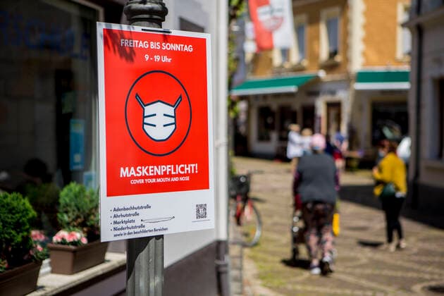 As here in Ahrweiler Rhineland-Palatinate, Corona incidences continue to fall Under certain conditions, outdoor restaurants could reopen in bright sunshine on the last weekend of May 2021 Corona relaxations
